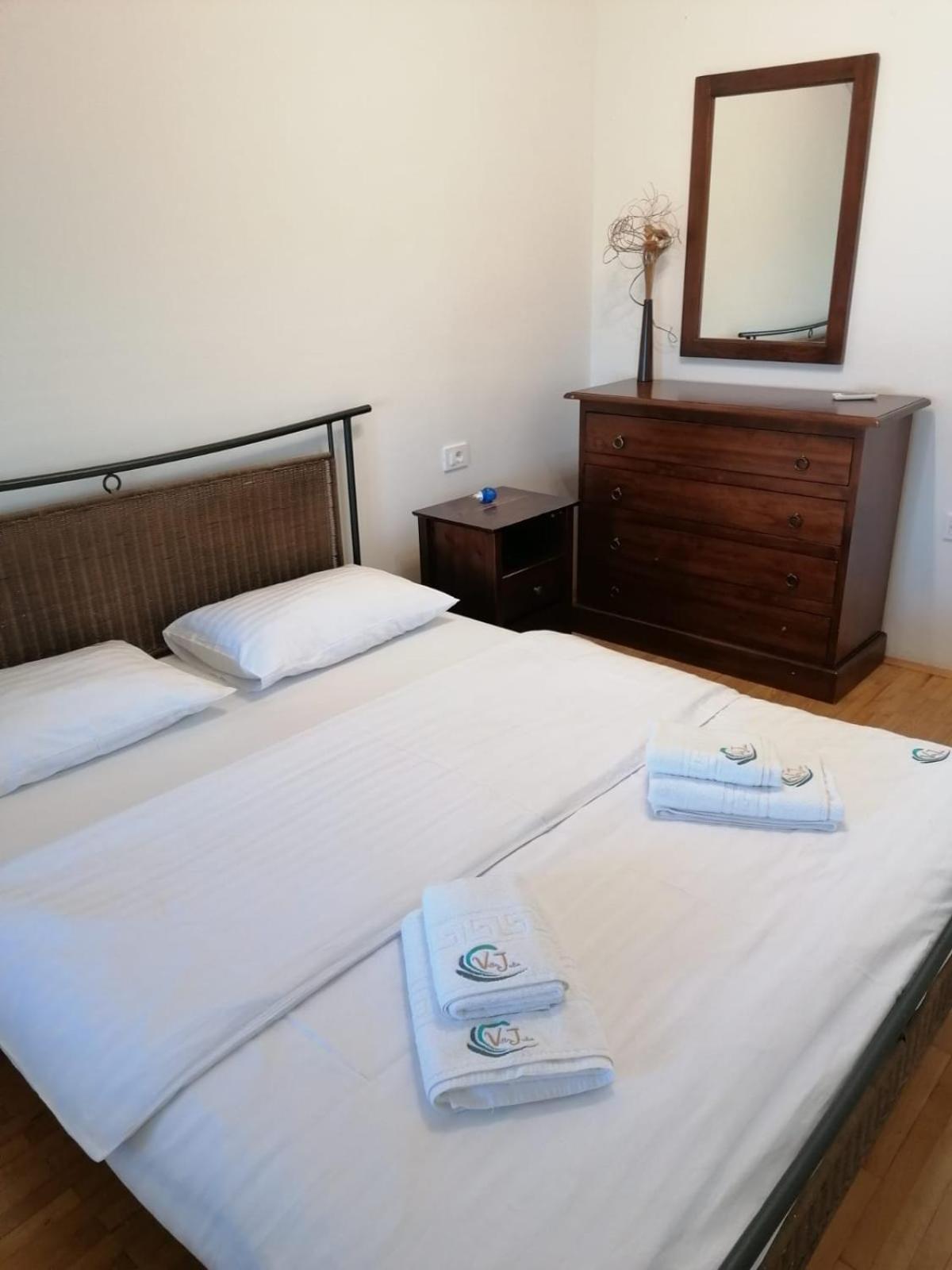 Apartments Villa Julia Trogir Exterior photo