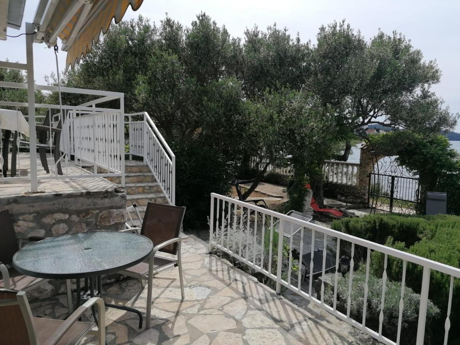 Apartments Villa Julia Trogir Exterior photo